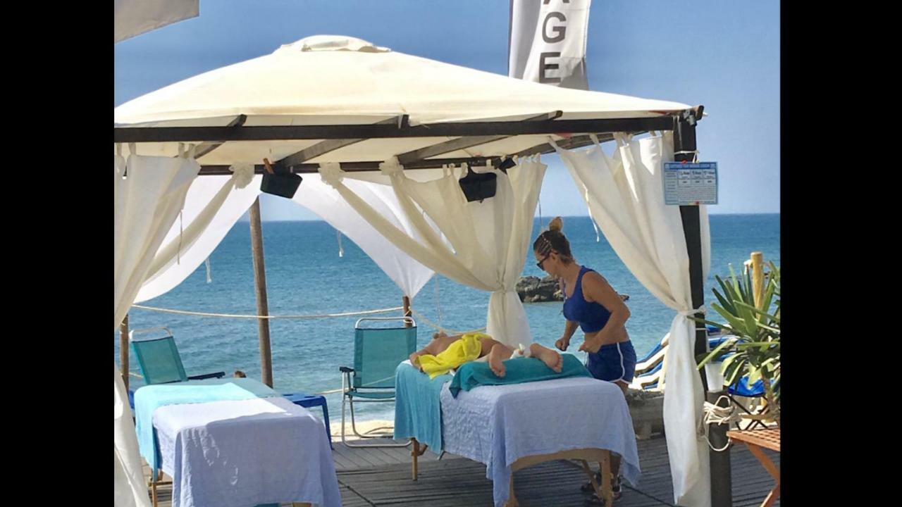 Mi Capricho A16 Beachfront Apartment Sitio de Calahonda المظهر الخارجي الصورة